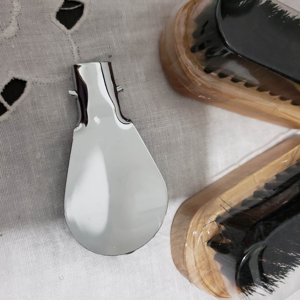 Dolce & Gabbana Shoe Polishing Brush and so on - total 5 Pieces Travel Set - Picture 13 of 16